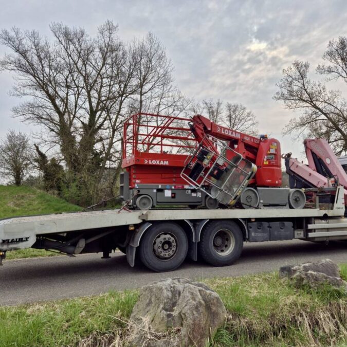 Camion grue Belfort 6