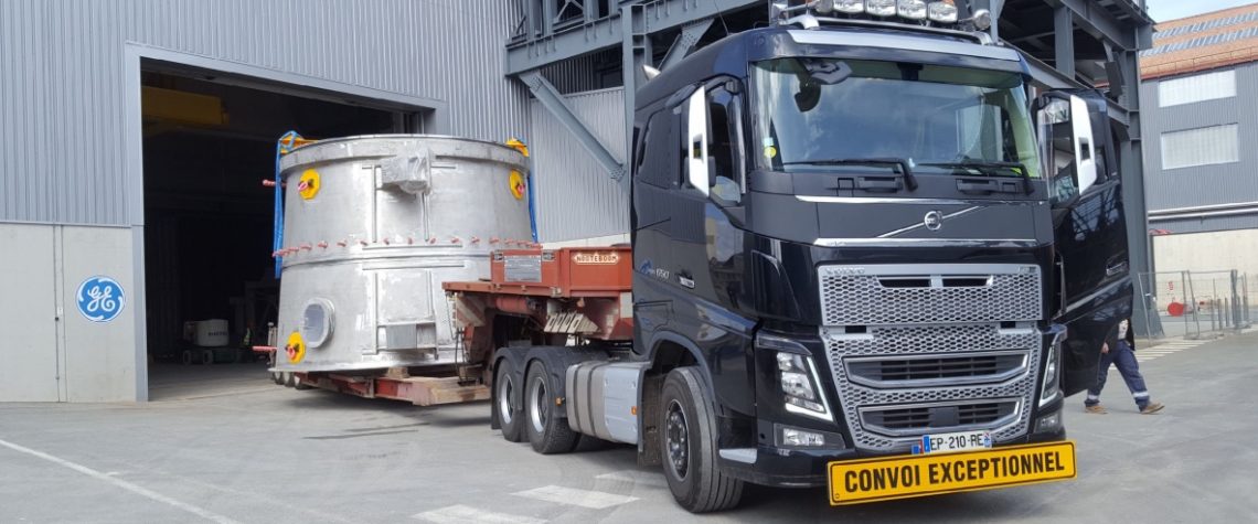 Transport convoi exceptionnel de machines avec voiture pilote dans le Grand Est Colmar